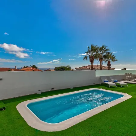 Luxury Golf By Paramount Holidays Villa *