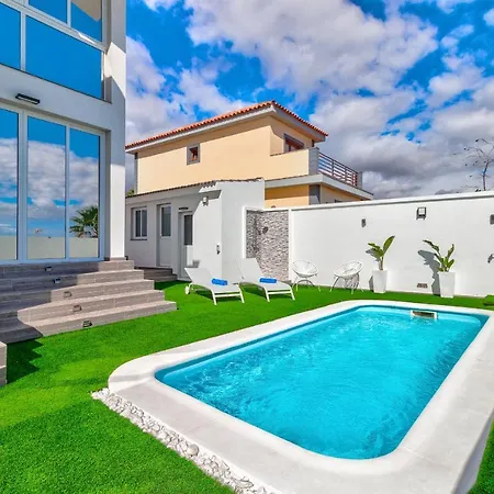 Luxury Golf By Paramount Holidays Villa